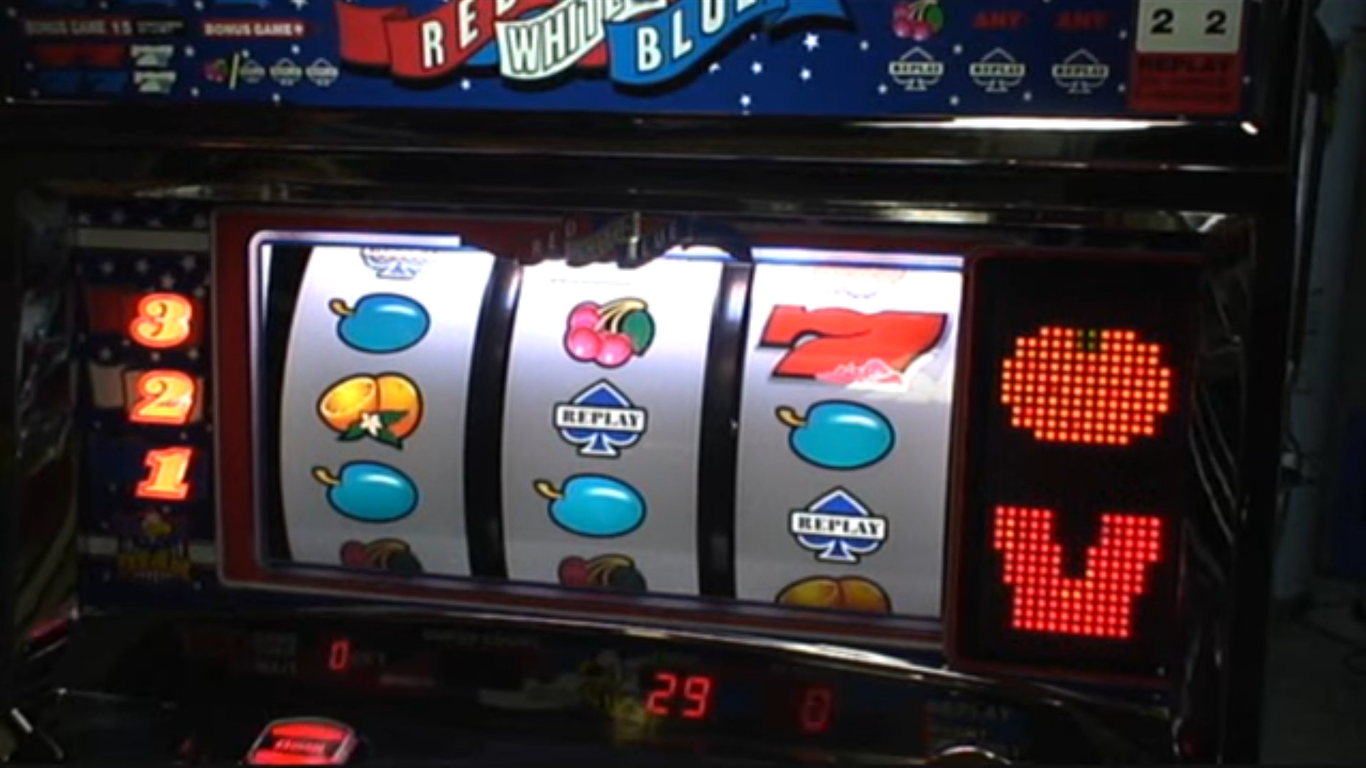 Red White & Blue Slot Demo Image