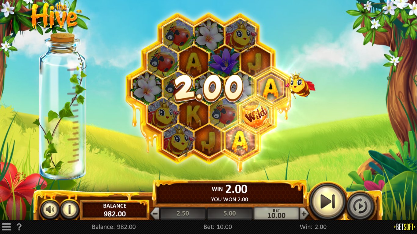 The Hive Slot Slot Image in Demo - pic. 3