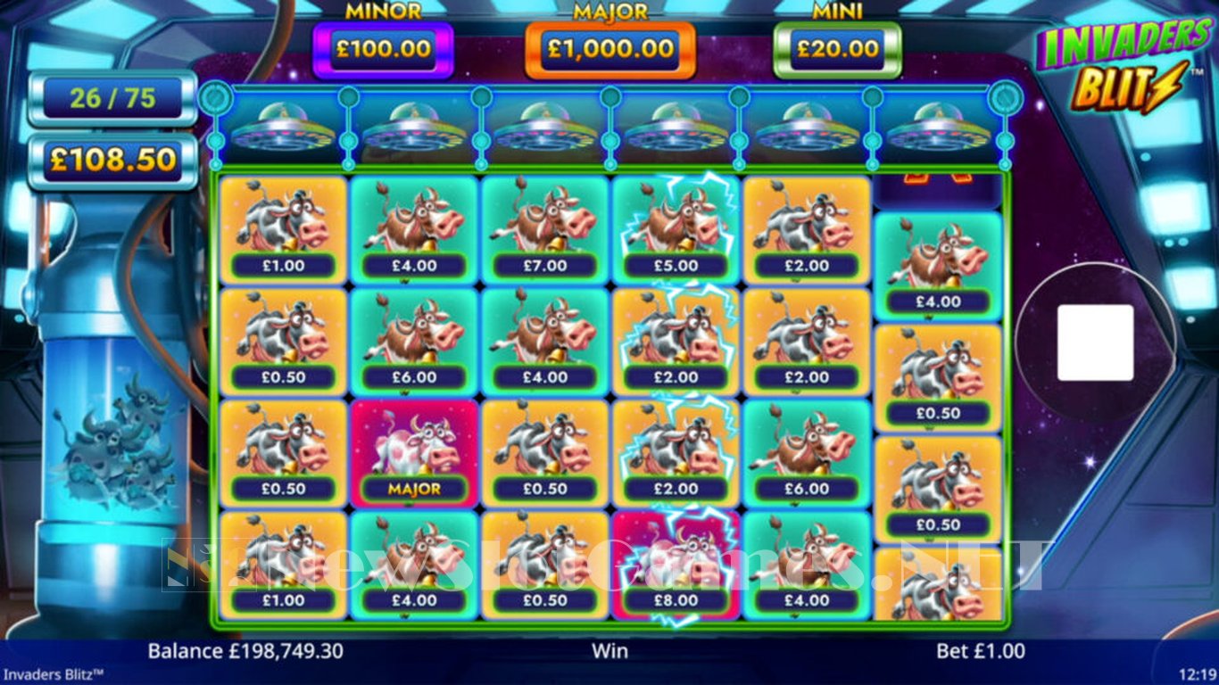 Invaders Blitz Slot Demo Image